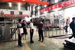附近的激光切割加工廠，吸引廣寧縣領導過來參觀指導工作【恒宇泰金屬】