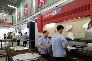 鈑金加工包含哪些工藝？【恒宇泰金屬】50名技術工人專業(yè)解析
