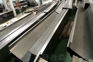 對(duì)不銹鋼鈑金件的折彎加工過(guò)程進(jìn)行了解析